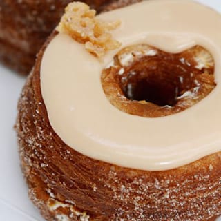MAPLE CRONUT