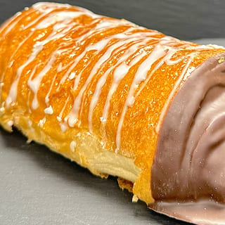 PAIN AU CHOCOLAT